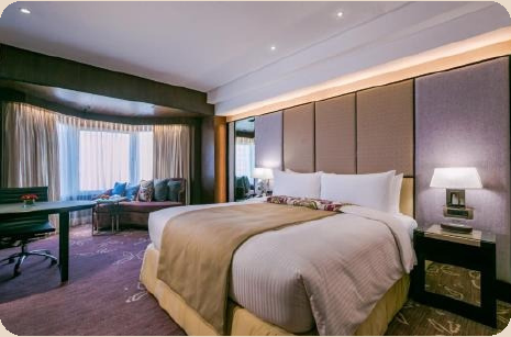 Diamond Hotel room